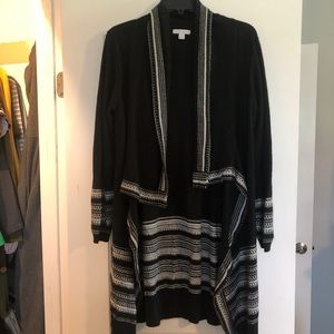 Black and white fly away sweater